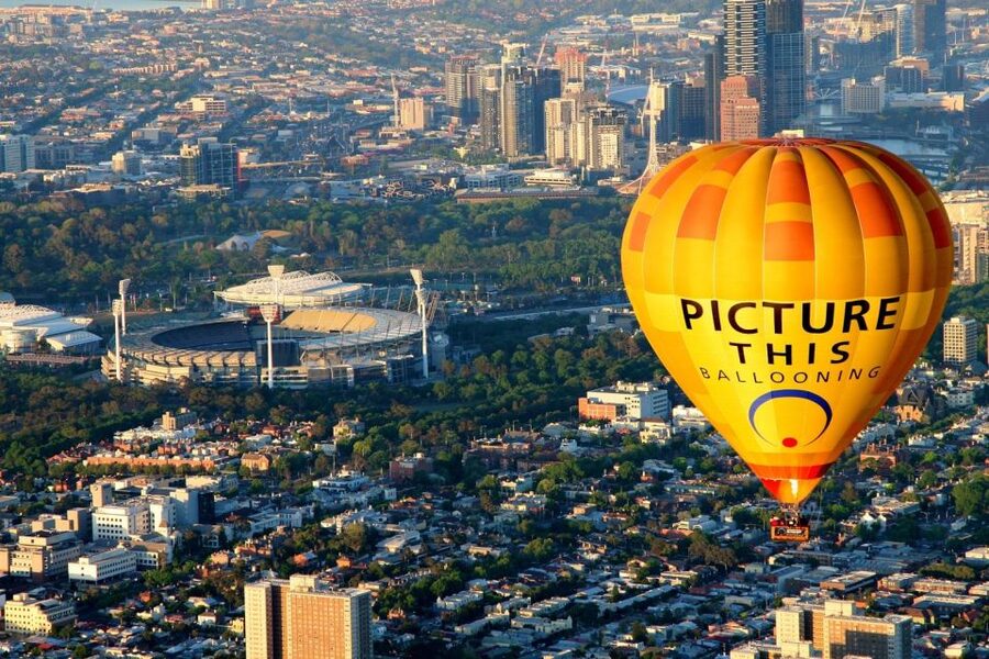 Melbourne: Sunrise Hot Air Balloon Experience with Breakfast - The champagne breakfast at the Sofitel