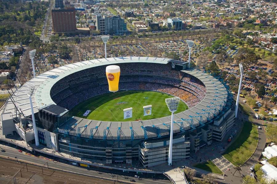 Melbourne: Sunrise Hot Air Balloon Experience with Breakfast - Photos included, but bring your own camera too
