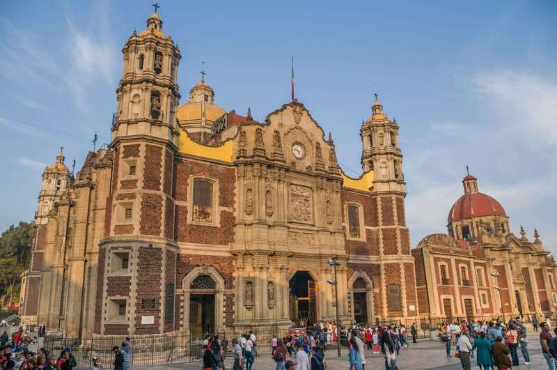Mexico City: Balloon Flight, Teotihuacan & Guadalupe Shrine - A respectful visit to the Basilica of Guadalupe
