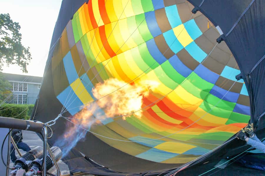 Napa Valley: Hot Air Balloon Adventure - Watching the balloon come alive