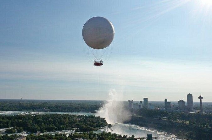 Niagara Falls Balloon Ride Aerial Views and Souvenir Photo - Photo opportunities, with one small collection wrinkle