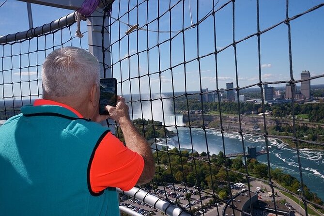 Niagara Falls Balloon Ride Aerial Views and Souvenir Photo - Reaching 500 feet above Niagara Falls