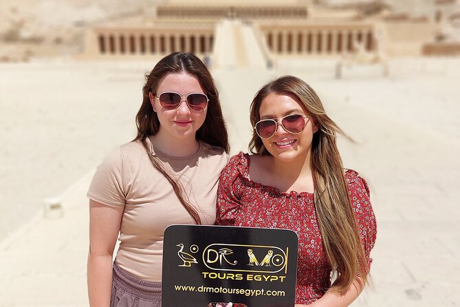 One package From Hurghada to Luxor: Balloon & Luxor Day Tour & Lunch & Felucca - Karnak, the Avenue of Sphinxes, and Luxor Temple