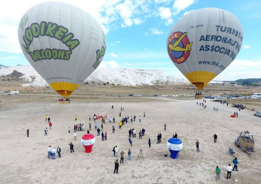 Pamukkale: Hot Air Balloon Flight with Flight Certificate - The landing toast and certificate