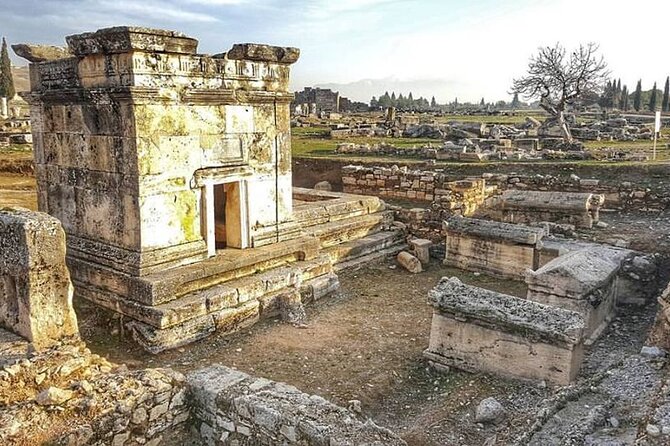 Pamukkale Tour from Kusadasi with Hot Air Balloon Flight - Lunch and the Private-Tour Advantage