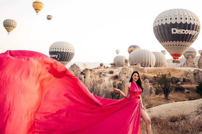 Photoshoot with Balloons in Cappadocia - Why this photoshoot works well in Cappadocia