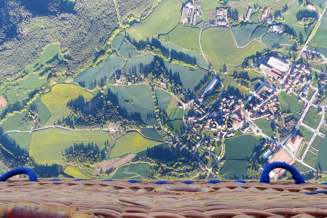 Pre-Pyrenees Balloon Flight with optional pick-up in Barcelona - Who will enjoy this balloon flight most?