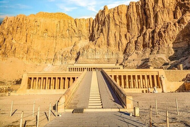Private Day from Cairo to Luxor by plane with hotel,balloon,west,east and lunch - Sailing the Nile by felucca