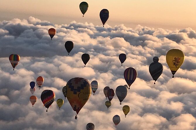 Private Exclusive Ballooning Experience for 4 over Mallorca - Watching Mallorca wake from the air