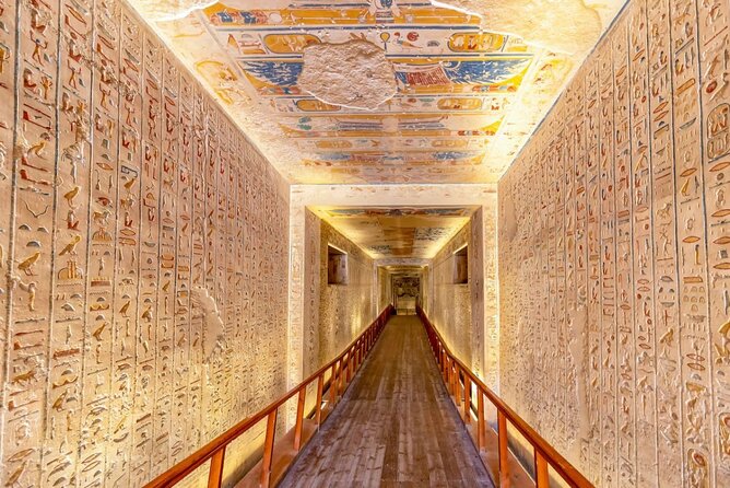 Private Full day tour to Luxor From Hurghada with hot air balloon - Karnak Temple: a grand final act