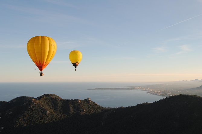 Private Hot Air Balloon Ride in Mallorca with Champagne and Snacks - Key points at a glance