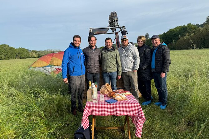 Private Hot Air Balloon ride in Tuscany countryside from Chianti - A smooth landing and a Tuscan breakfast