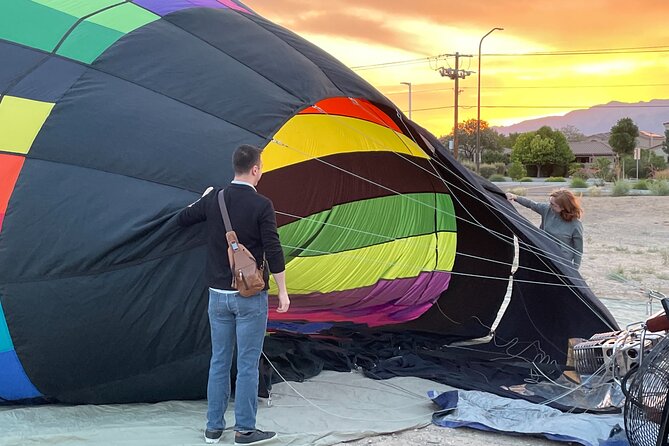 Private Hot Air Balloon Rides in Albuquerque - Champagne, snacks, and the final toast
