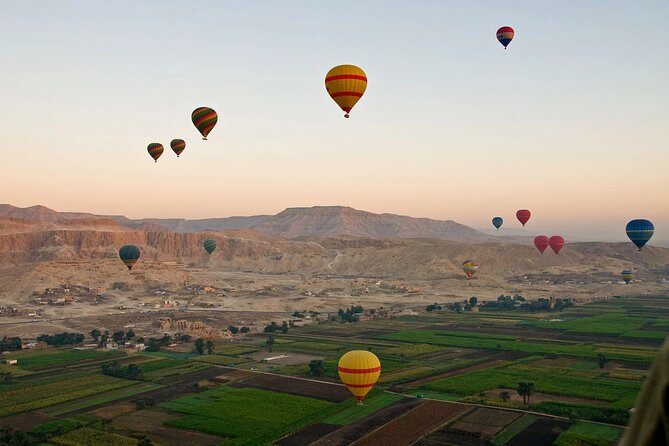 Private Luxor Overnight with Hot Air Balloon from Hurghada - Colossi of Memnon: a quick look at two giants