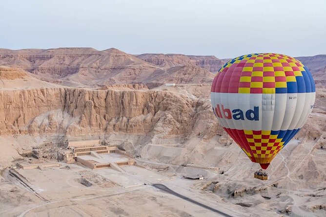 Private Luxor Overnight with Hot Air Balloon from Hurghada - The long road from Hurghada