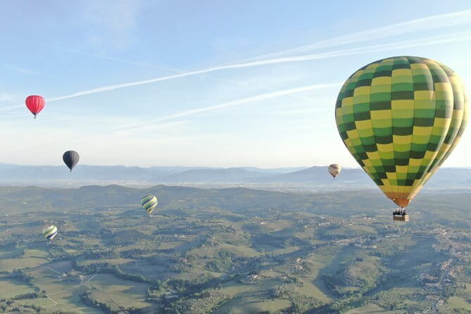 Private Tour: Tuscany Hot Air Balloon Flight from Firenze - Preparing the Balloon Before Takeoff
