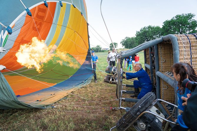 Professional hot air balloon rides at Assisi, Trasimeno in Umbria - Weather, cancellations, and planning your morning