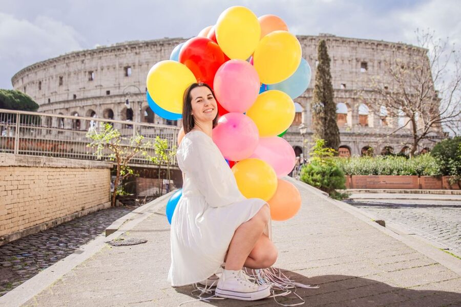 Rome: Professional Photoshoot With Balloons - Booking flexibility and practical details