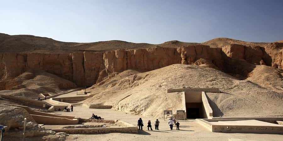 Safaga: Overnight Trip to Luxor with Balloon Ride & Hotel - Karnak Temple and the Theban triad