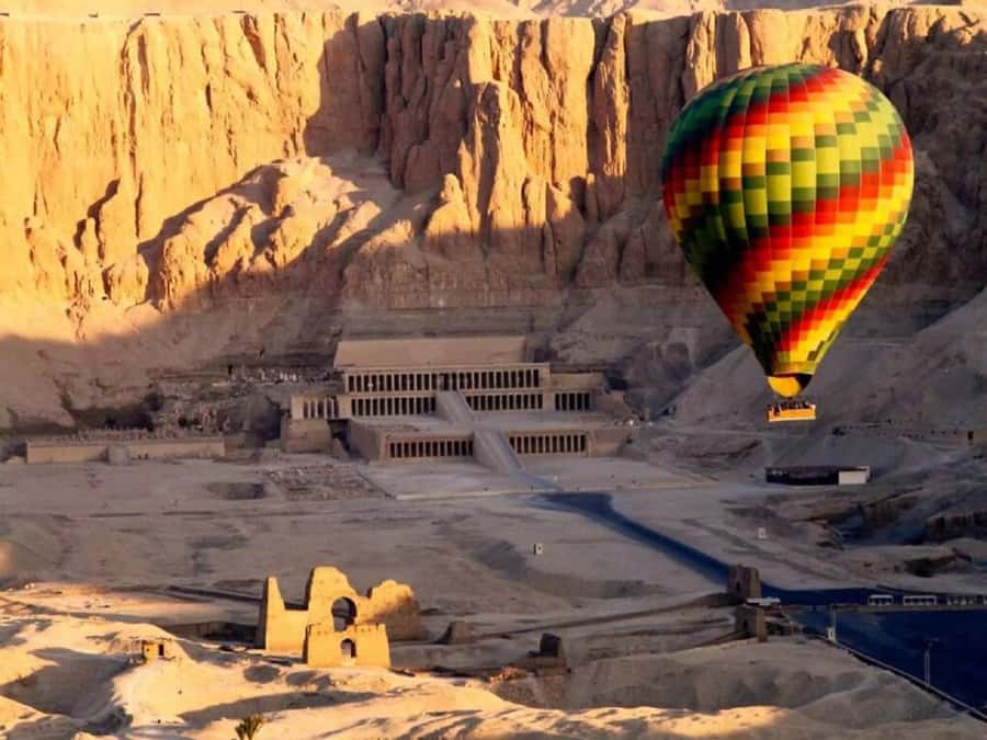 Safaga: Overnight Trip to Luxor with Balloon Ride & Hotel - What the $160 price really covers