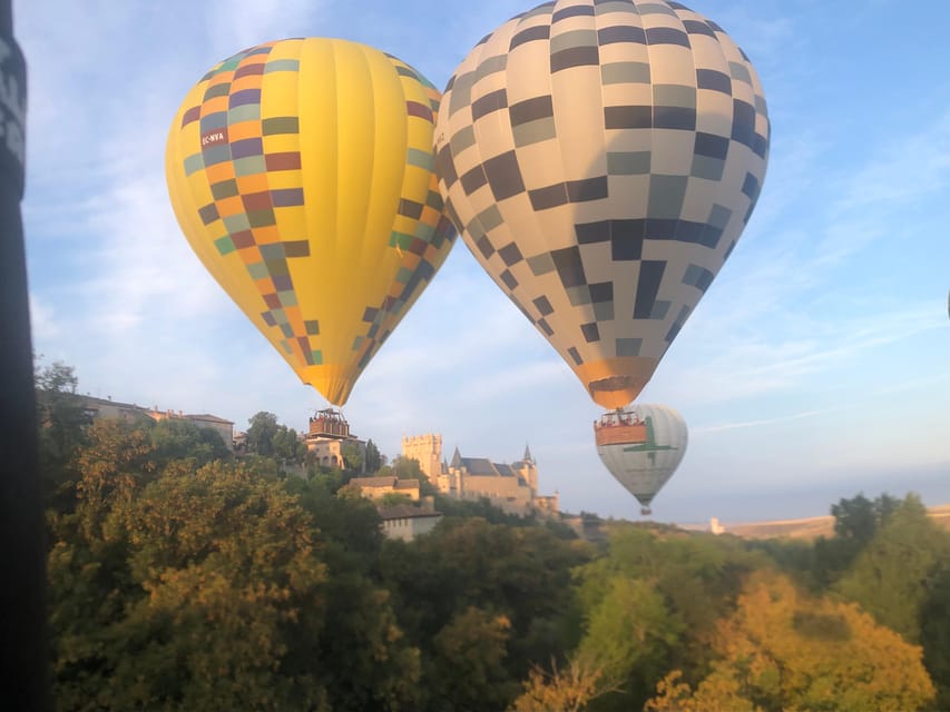Segovia: Hot Air Balloon Flight with Picnic and Cava - Practical advice for a smoother flight