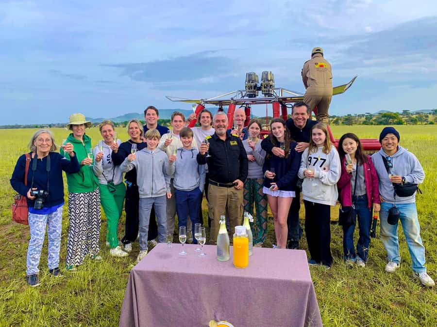 Serengeti Balloon Ride and Luxury Bush Breakfast - One hour over central Serengeti