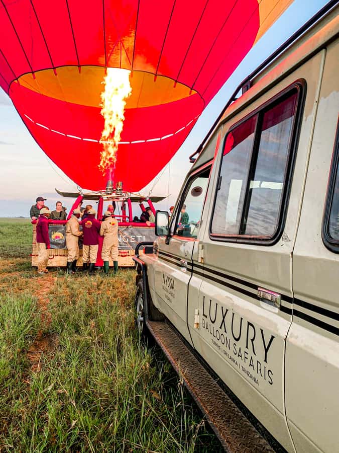 Serengeti Balloon Ride and Luxury Bush Breakfast - Booking advice and weather planning