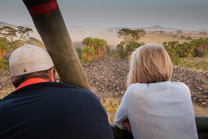 Serengeti Balloon Safari and authentic bush breakfast - Why seeing the Serengeti from a balloon feels different