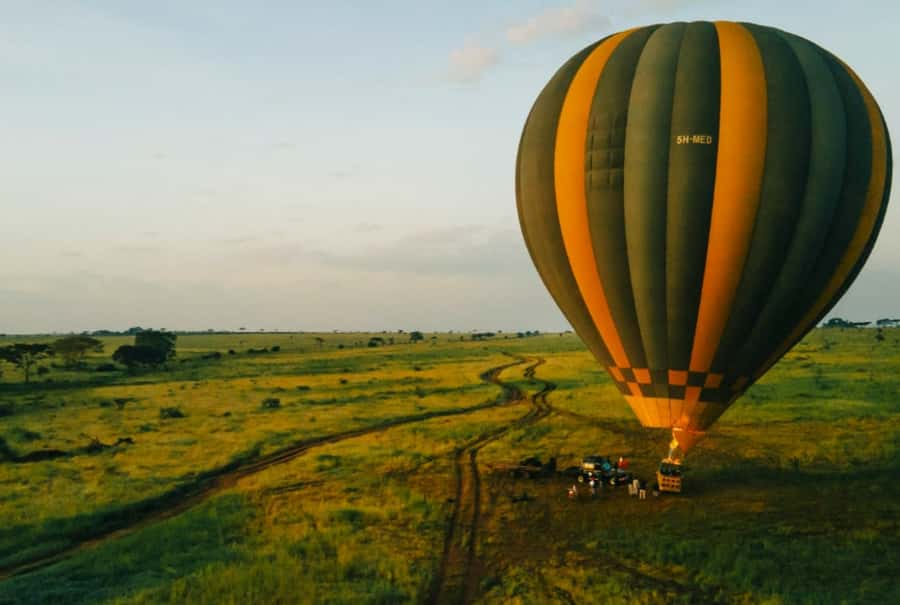 Serengeti: Hot Air Balloon Flight with Champagne Breakfast - Climbing Above the Serengeti Plains
