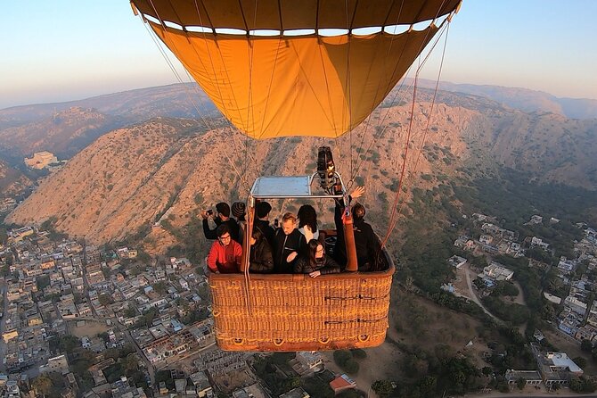SkyWaltz Hot Air Balloon Safari - What the early morning schedule really means