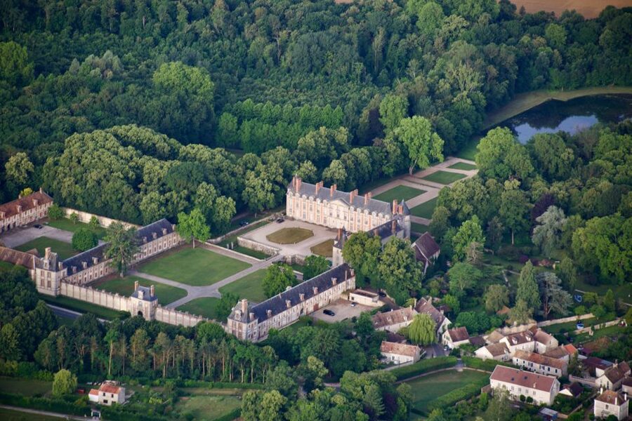 South of Paris: hot air balloon flight - Meeting Near Buno Gironville Station