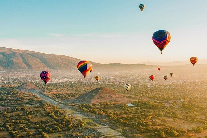 Sunrise at Teotihuacan: Balloon, Food & Beer - Leaving Mexico City before sunrise
