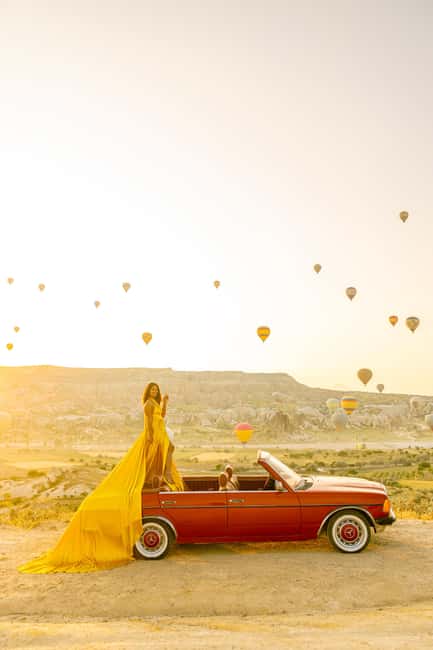 Sunrise Balloon Viewing with Classic Car –Magical Cappadocia - The classic car and the photo service