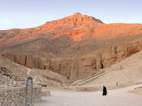 Sunrise Hot Air Balloon Over the Historical sites in Luxor - Key points to know before booking