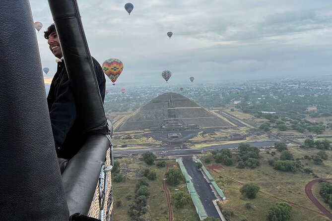 Teotihuacan balloon flight with cave breakfast + pyramids - Private Pickup Makes the Long Morning Easier