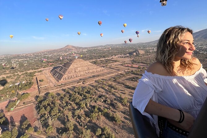 Teotihuacán in a hot air balloon with Transportation from CDMX - Breakfast at MX$250, or return to Mexico City