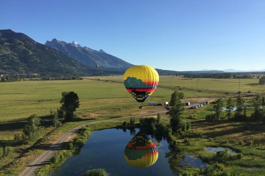 Teton Village: Grand Tetons Sunrise Hot Air Balloon Tour - One hour above Jackson Hole Valley