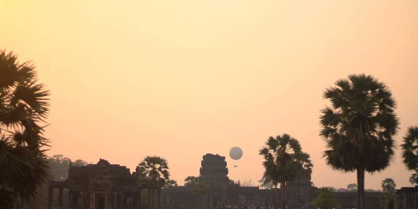 Ticket for Angkor Balloon Ride. - How Private Is the Gondola?