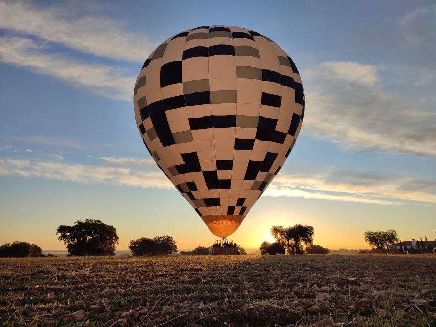 Toledo: Balloon Ride with Transfer Option from Madrid - Watching the balloon come alive