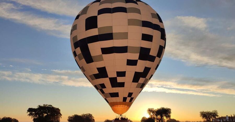 Toledo: Balloon Ride with Transfer Option from Madrid - One hour over Toledo with the wind in charge