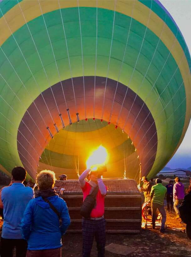 Vang Vieng: Hot Air Balloon and Go Kart Ride - The certificate and celebration after landing