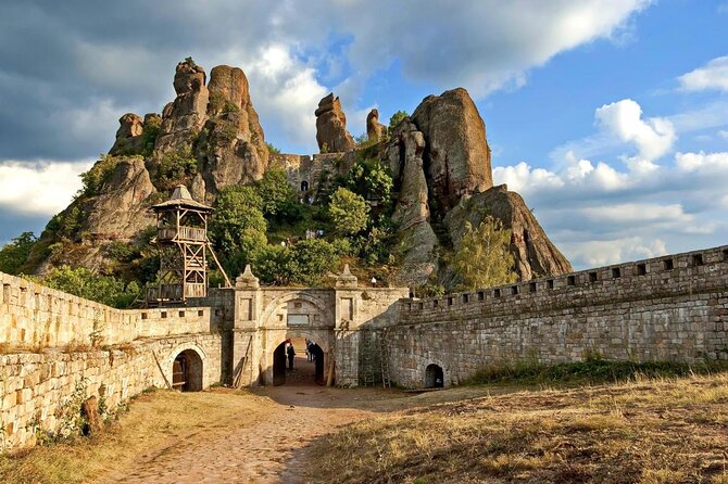 Virtual Hot Air Balloon Ride over the Belogradchik Rocks - What This Virtual Flight Really Offers