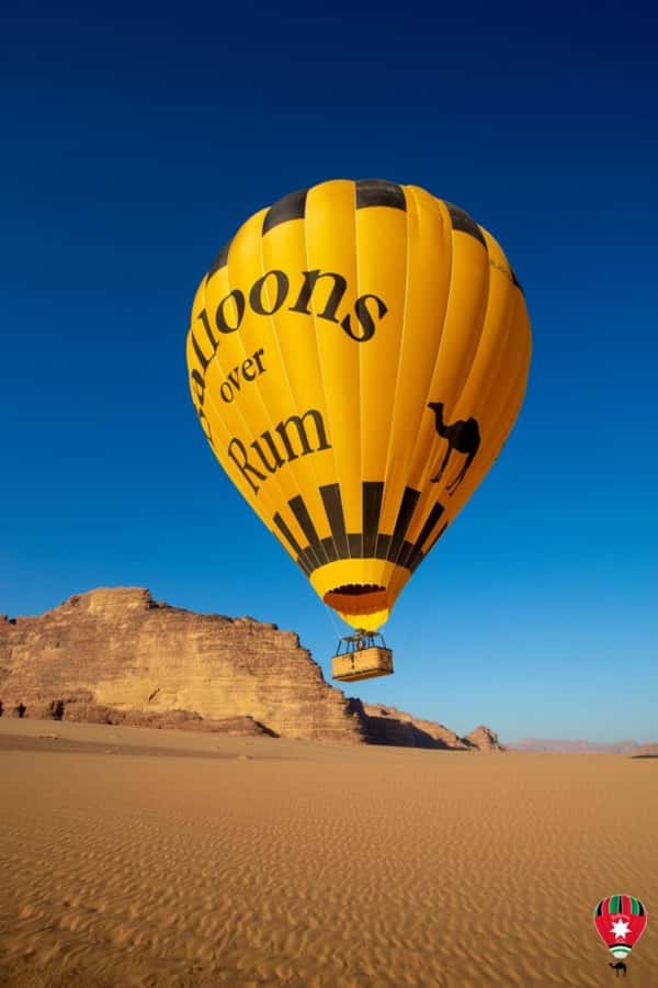 Wadi Rum: Balloons Over Rum - The landing and return to camp