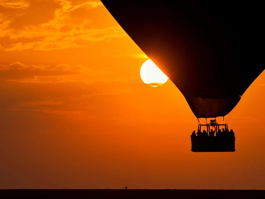 Wahiba Sands: Hot Air Balloon Experience - Practical packing advice for the morning