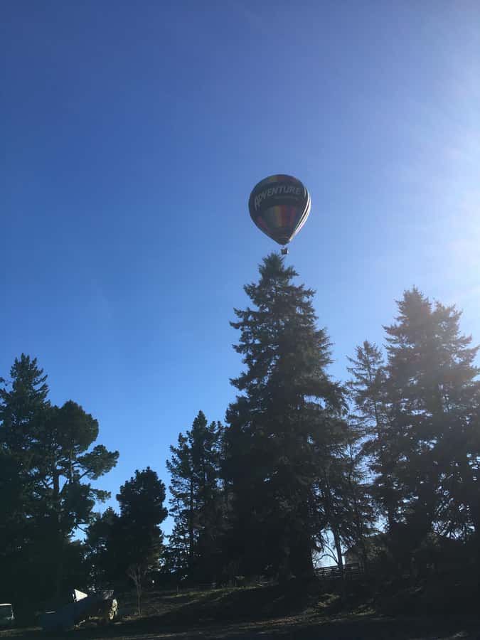 Wanaka: Scenic Hot Air Balloon Flight - Lake Wanaka, Lake Hawea, and the Southern Alps