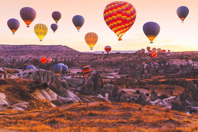 Watching Balloons on Cappadocia Sky(People Have Fear of Heights) - Watching the balloons come alive