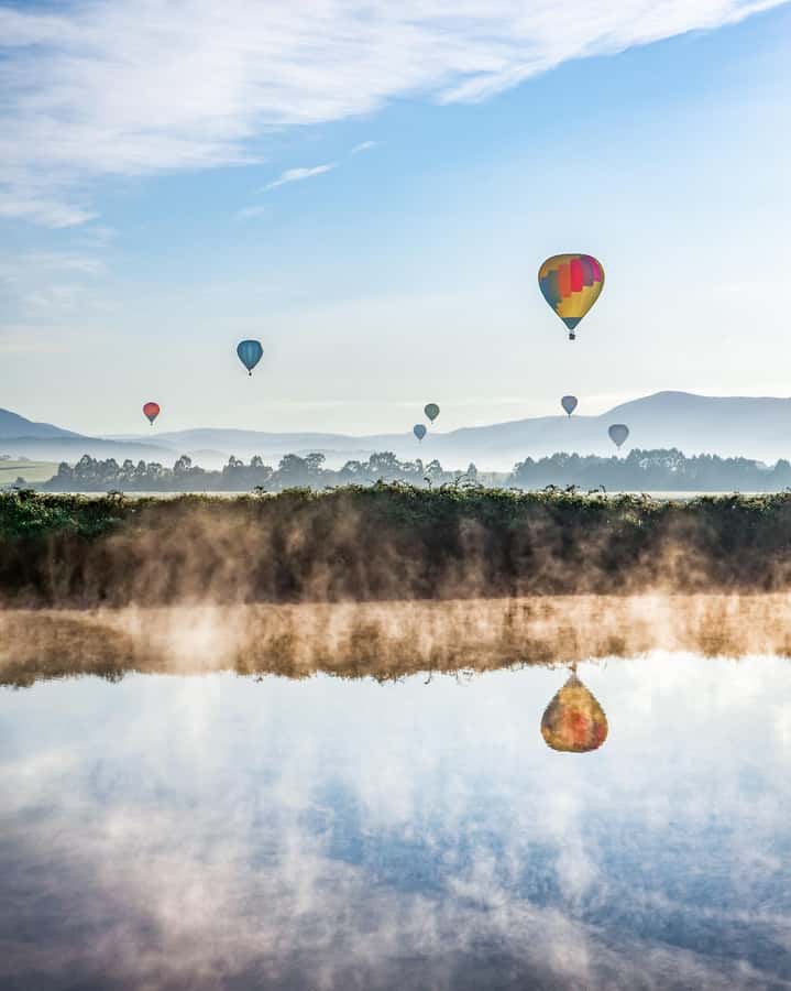 Yarra Valley: Hot Air Balloon Experience with Breakfast - Watching the balloon come alive before sunrise
