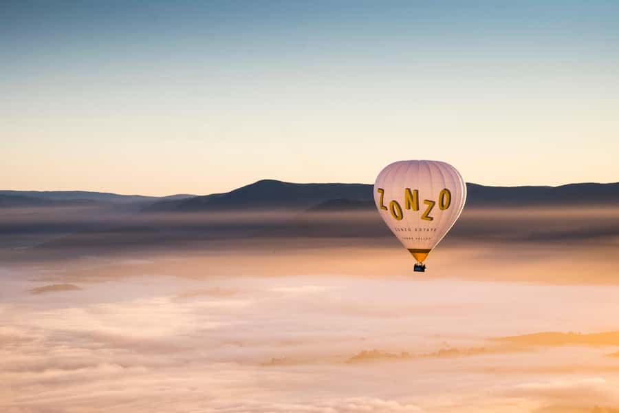 Yarra Valley: Hot Air Balloon Flight & Buffet Breakfast - Watching the balloon come alive