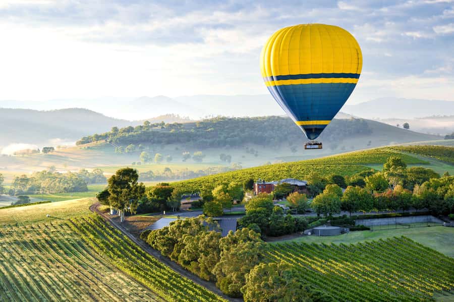 Yarra Valley: Hot Air Balloon Flight & Buffet Breakfast - Who should book this experience?